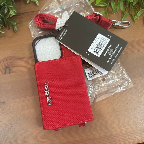 Baggallini On The Go iPhone 15 Pro Card Case Crossbody - Picture 2 of 6